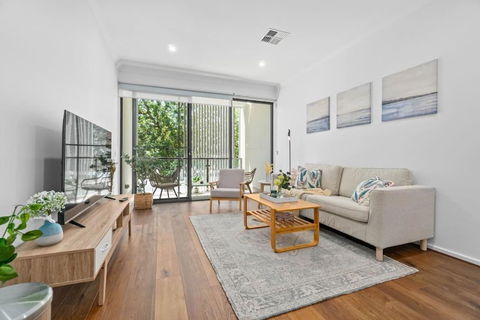 New Luxury Stylish Elegant Townhouse For Families - Redcliffe Tourism 1