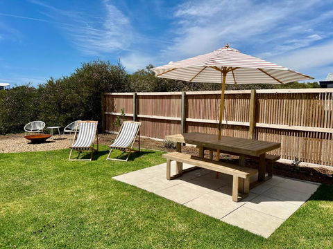 NEW Magpie Sands - 3 Bedroom Home - Downstairs Only, 1 Min Walk To Aldinga Beach - Redcliffe Tourism 3