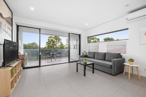 New Modern 2BR 2baths Apt In Homebush Sleeps 6 - Redcliffe Tourism 2