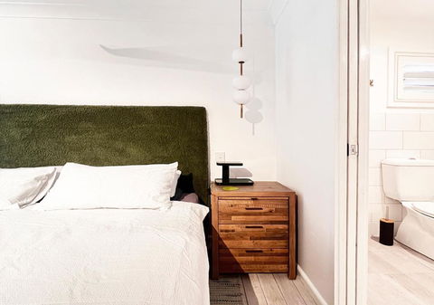 NEW Serene Modern Oasis - Redcliffe Tourism 3