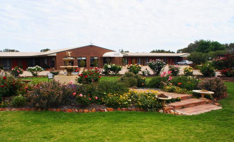 Newell Motor Inn Narrandera - Redcliffe Tourism 1