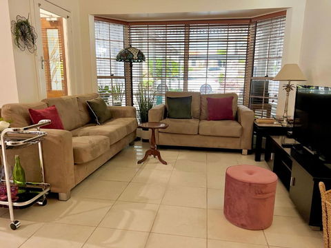 North Ryde Guesthouse - Redcliffe Tourism 2