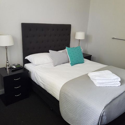 Northern Star Hotel - Redcliffe Tourism 1