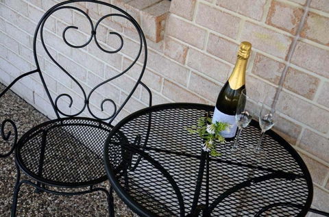 Oakey Motor Inn - Redcliffe Tourism 3