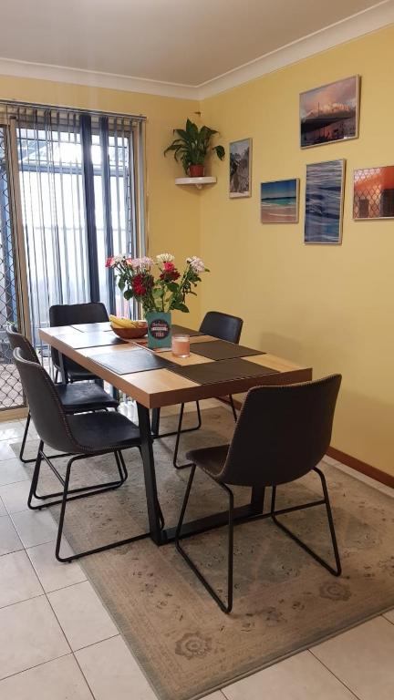 Ocean Street Delight - Redcliffe Tourism 1