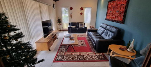 Ocean Street Delight - Redcliffe Tourism 2