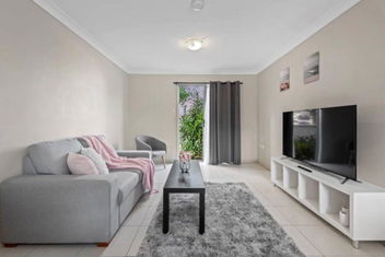 One Bedroom Holiday Rental In Scarborough with Redcliffe Tourism