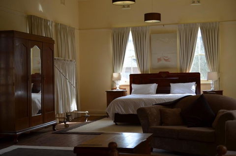 Old Parkes Convent - Redcliffe Tourism 1