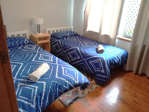 Oleander Cottage - Redcliffe Tourism 3