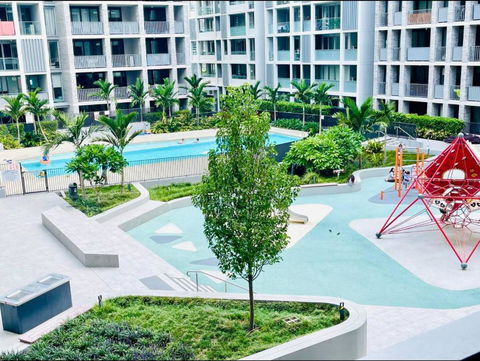 Olympic Park Oasis - New 3b2b Condo - Pool, Parking - Redcliffe Tourism 2