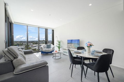 Olympic Park Stylish Apt With Gym Pool Good View - Redcliffe Tourism 0
