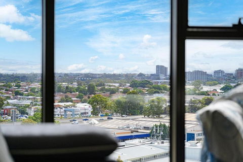 Olympic Park Stylish Apt With Gym Pool Good View - Redcliffe Tourism 1