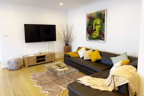 On The Esplanade - Close To Beach & Cronulla Mall With Aircon - Redcliffe Tourism 1
