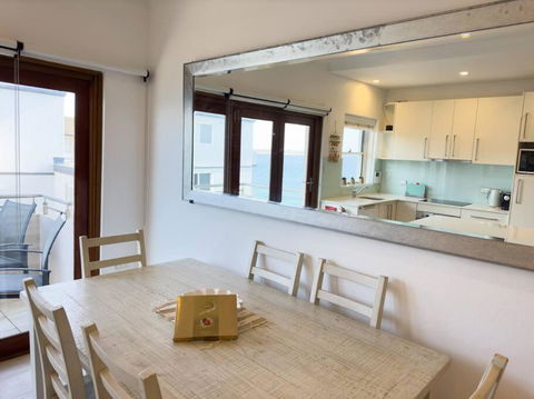 On The Esplanade - Close To Beach & Cronulla Mall With Aircon - Redcliffe Tourism 2