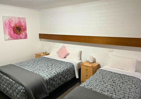 Orana Motor Inn - Redcliffe Tourism 2