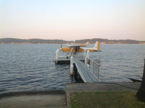 Overnight Reflections B&B - Redcliffe Tourism 3