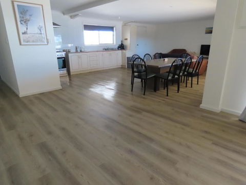 PACEYS PLACE - Redcliffe Tourism 1