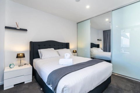 Park Avenue Apt In The Heart Of The City - Redcliffe Tourism 0