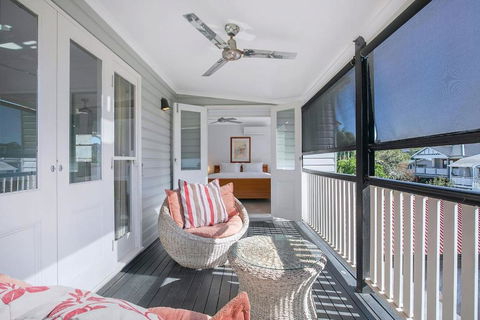 Paddington Cottage - A Classic Queenslander Stay - Redcliffe Tourism 1