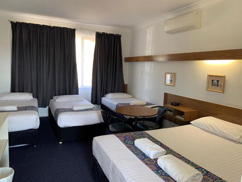 Panorama Motor Inn - Redcliffe Tourism 3