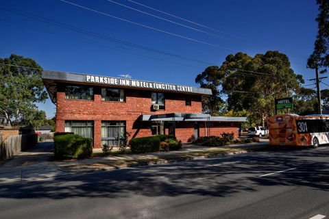 Parkside Inn Motel - Redcliffe Tourism 0