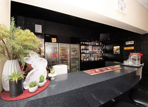 Parkside Motel Ayr - Redcliffe Tourism 2