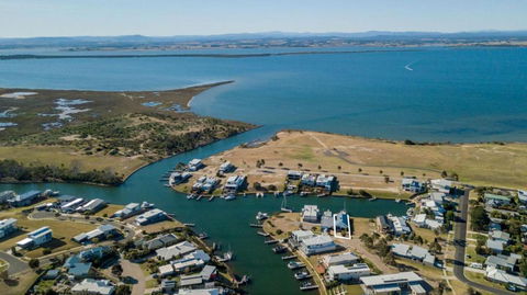 Pelican Landing - Redcliffe Tourism 1