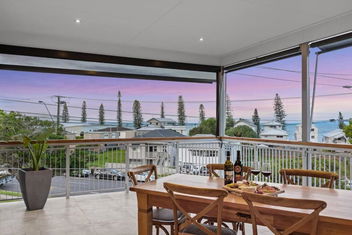 Penthouse - Scarborough Beach Break Holidays with Redcliffe Tourism