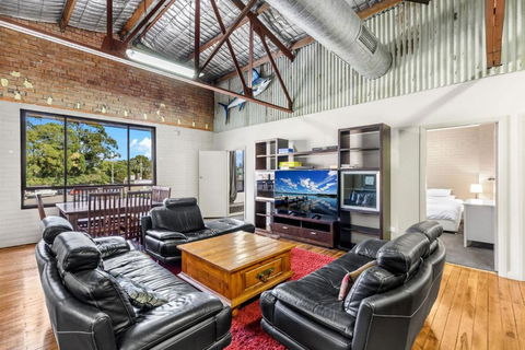 Platinum Precinct - The Apartment - Redcliffe Tourism 1
