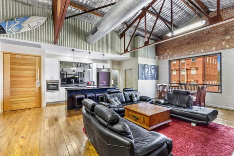 Platinum Precinct - The Apartment - Redcliffe Tourism 3