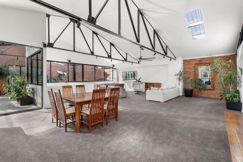 Platinum Precinct - The Penthouse - Redcliffe Tourism 2