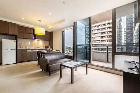 Perfect Position - Redcliffe Tourism 0