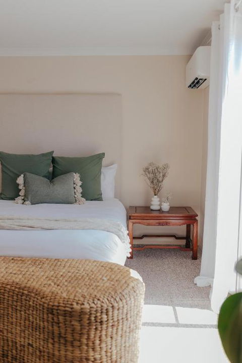 Pet Friendly Townhouse - Redcliffe Tourism 2