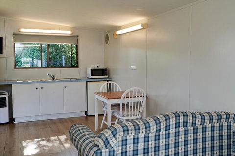 Pine Country Caravan Park - Redcliffe Tourism 1