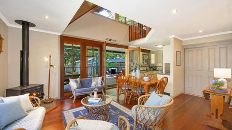 Pine Lodge Pearl Beach - Redcliffe Tourism 1