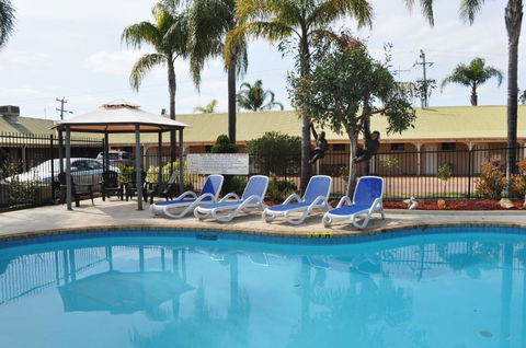 Pinjarra Resort - Redcliffe Tourism 2