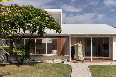 Pipis - Redcliffe Tourism 2