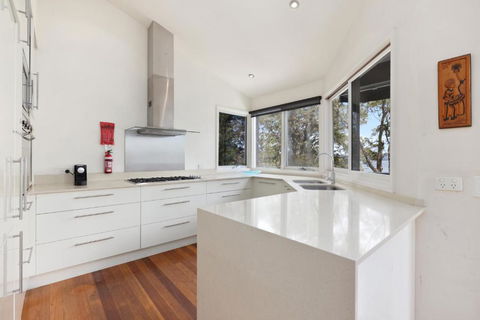 Pittwater Vistas - 5 Minutes To Palm Beach - Redcliffe Tourism 3