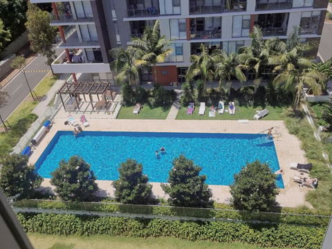 Pool View Of Marquarie Park Paradise - Redcliffe Tourism 3