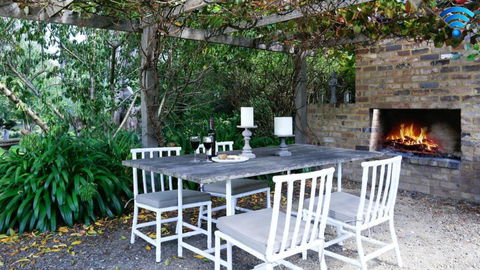 Poppy Cottage - Redcliffe Tourism 0