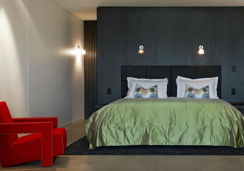 Port Phillip Estate - Redcliffe Tourism 3