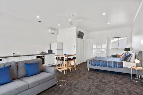 Port Lincoln Shark Apartment 4 - Redcliffe Tourism 0