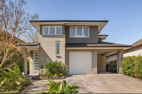Quite Luxurious House With Pool 220m To Railway Station - Redcliffe Tourism 1