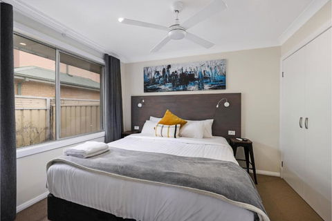 Prickly Pear Stays Jesmond - Short Term Accommodations - Redcliffe Tourism 0