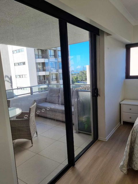 Private Bedroom And Bathroom In A Shared Apartment - Redcliffe Tourism 0