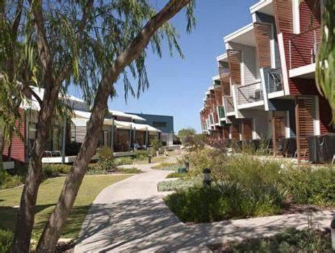 Preston Beach Retreat - Apt 7 - Redcliffe Tourism 3