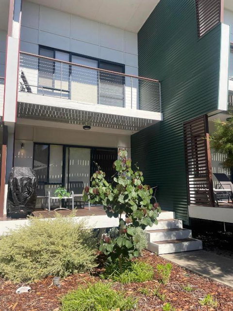 Preston Beach Retreat - Apt 7 - Redcliffe Tourism 1