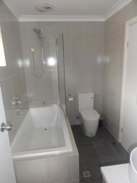 Prime Location & Spacious - Redcliffe Tourism 3