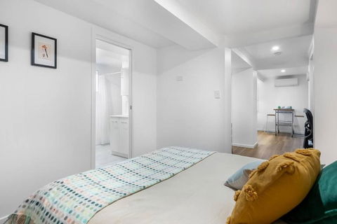 Prime Location, Stylish Space - Redcliffe Tourism 2
