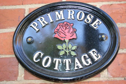 Primrose Cottage - Redcliffe Tourism 0
